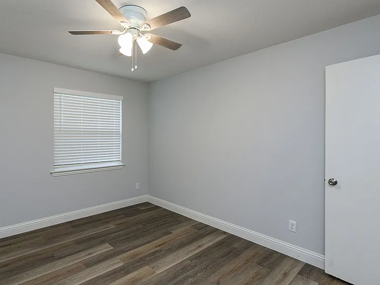 2501 Windy Pine Ln — Photo 18
