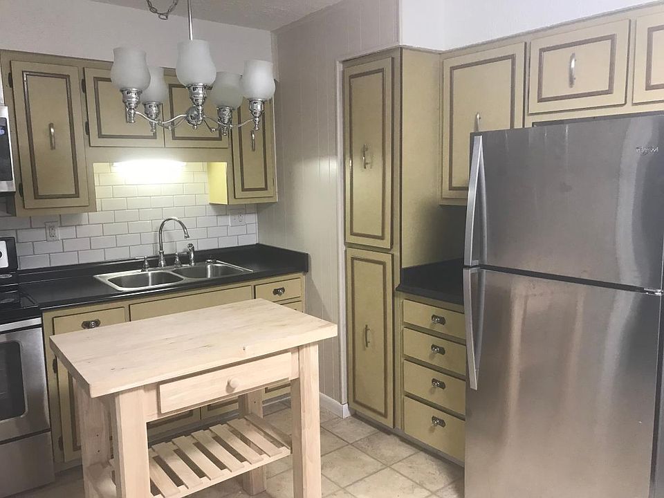 1st image of 1243 Cora Ln APT 17