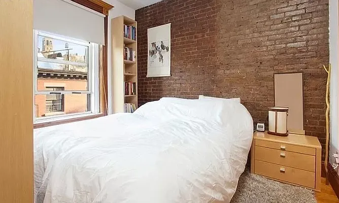 Rented by LJ Sloane Management | media 11
