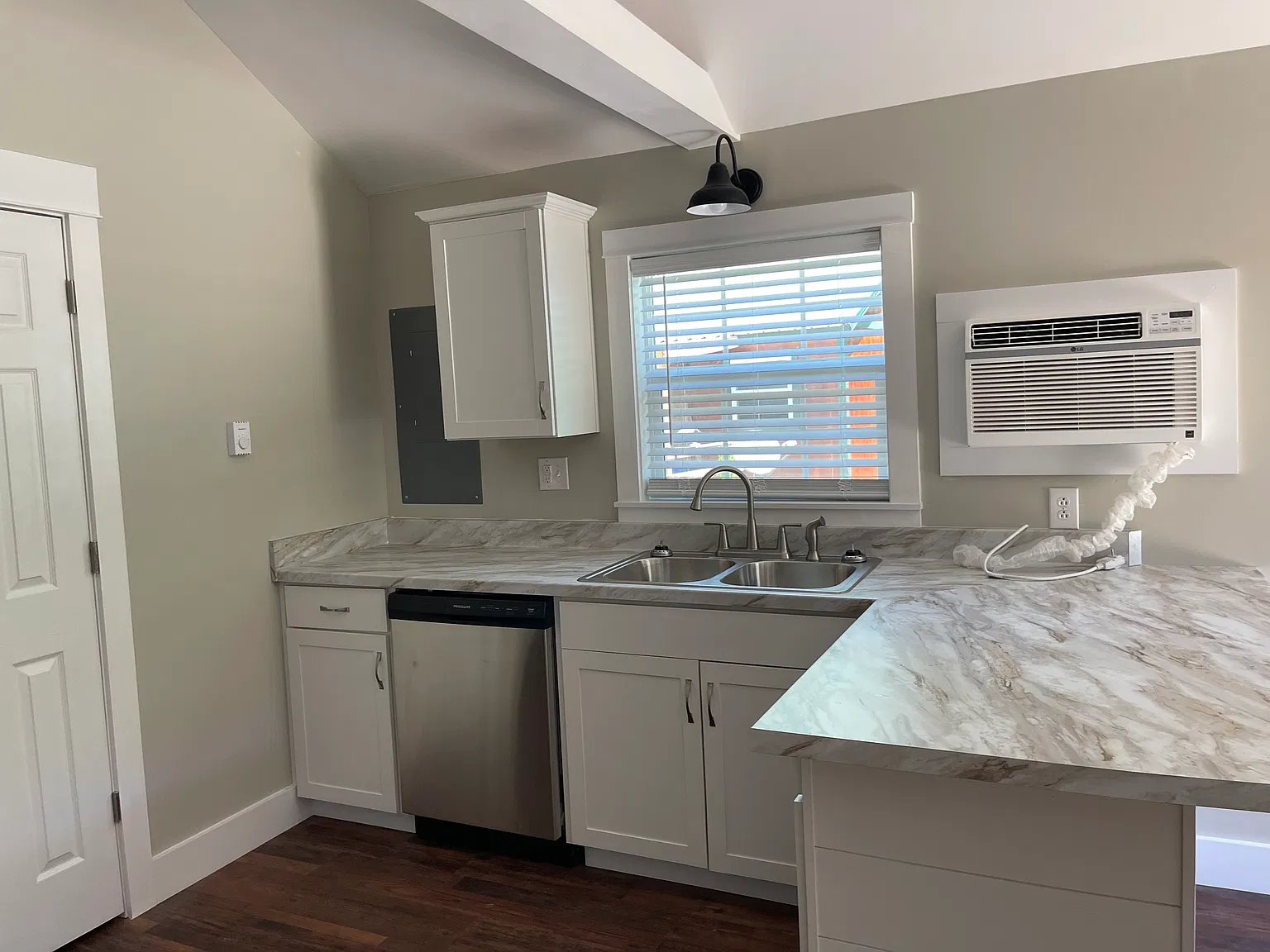 County Road 1251, Vinemont — Photo 3