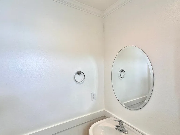 750 N 92nd St — Photo 12