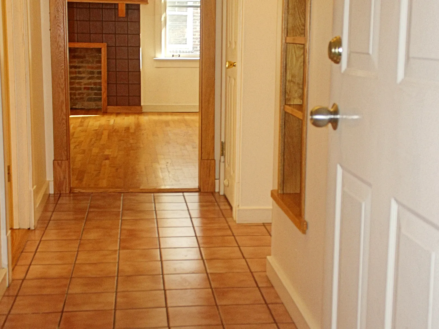 Apt main entry hallway