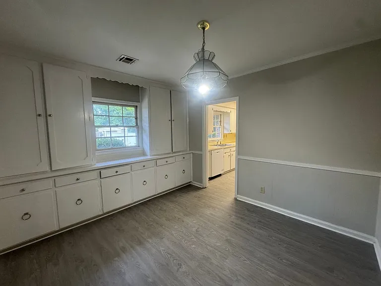 3054 Merrimac Dr — Photo 6