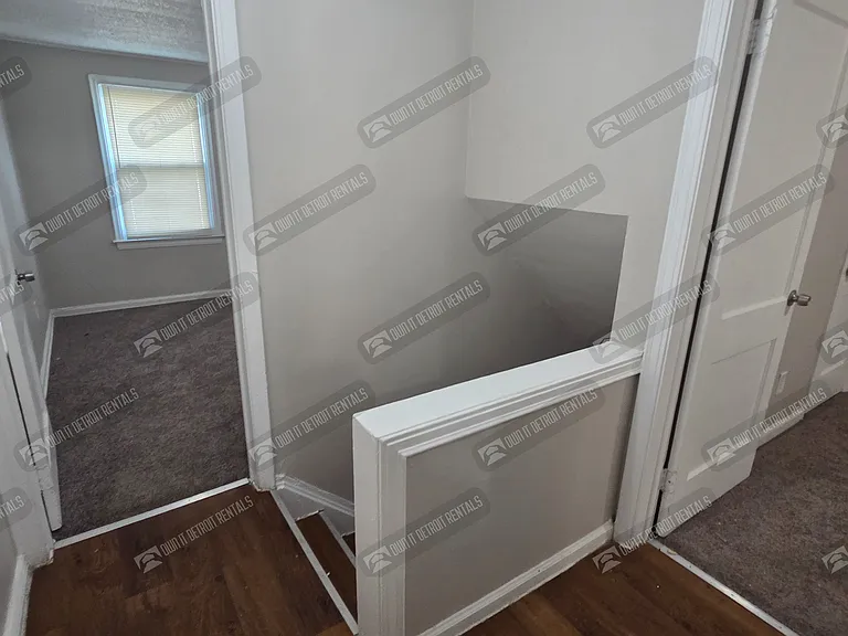 19335 Hoover St — Photo 13