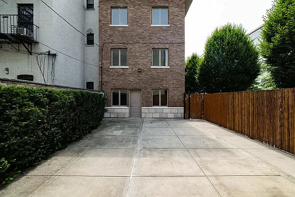 Rented by Joel Scharf, LREB | media 20