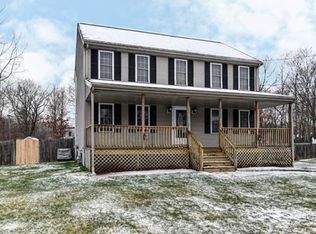 7 Leonard Pl, Foxboro, MA 02035