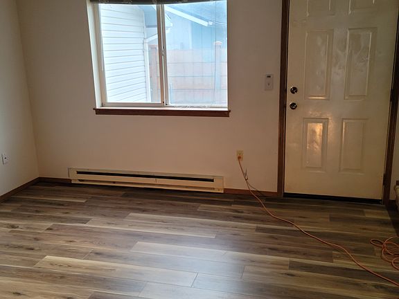 3rd image of 110 E Spence St #C