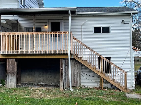 3rd image of 18 Austin Way