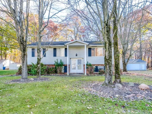 5141 Fawn Dr, Akron, OH 44319