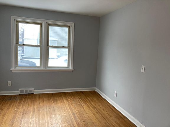 5th image of 2457 Culver Rd