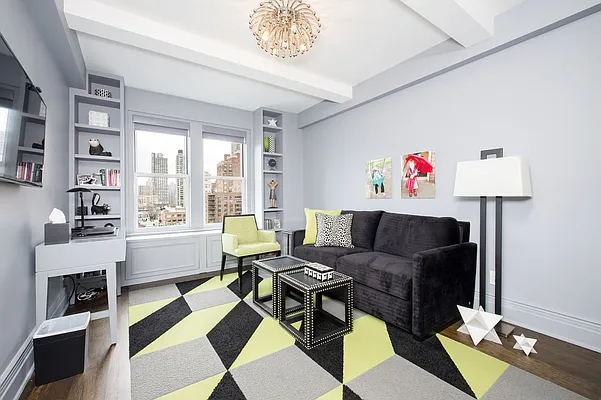 Sold by Stribling | media 9