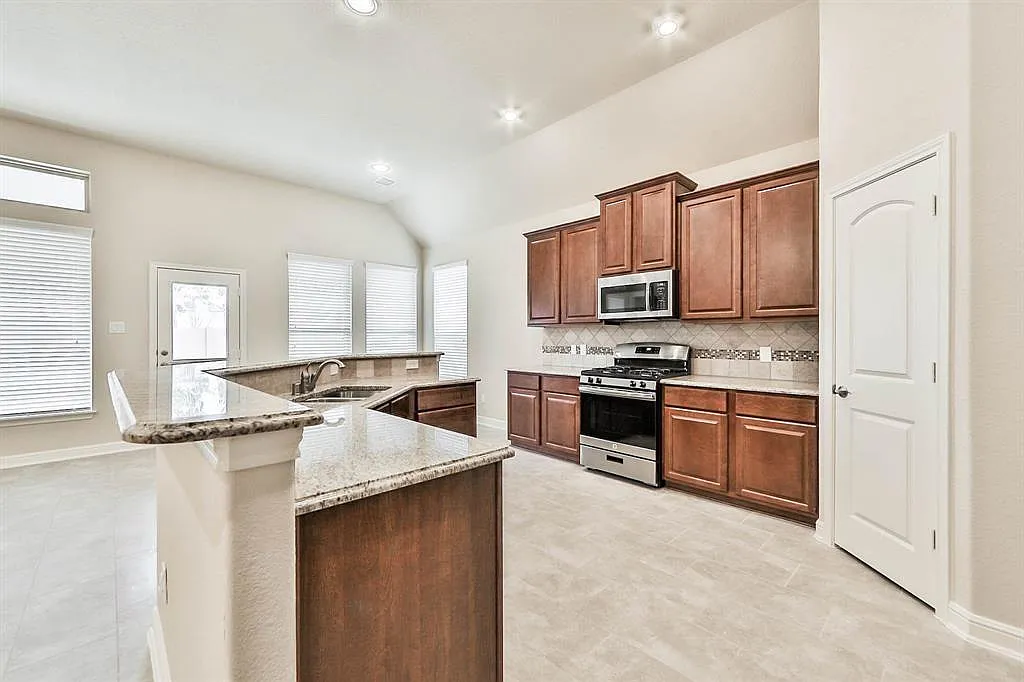 Building Photo - 4130 Grand Sunnyview Ln