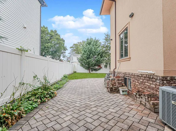 14 Walnut Place image 13 of 47