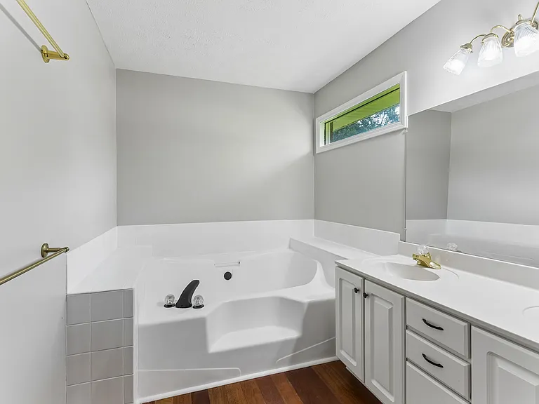 131 Savannah Ridge Dr — Photo 34