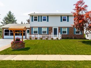 15 Pyramid Ln, Rochester, NY 14624