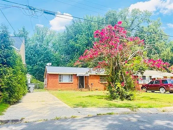 1733 Finchley Dr