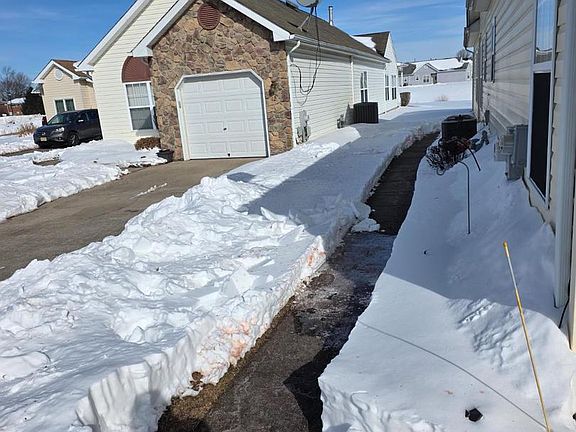 4th image of 10 Belmont Ave