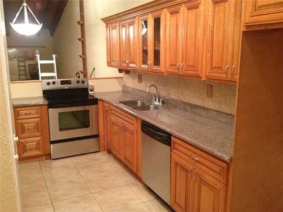 2nd image of 2340 Evergreen Ct