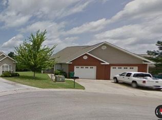 213 Pine Meadow Cir, Elmore, AL 36025