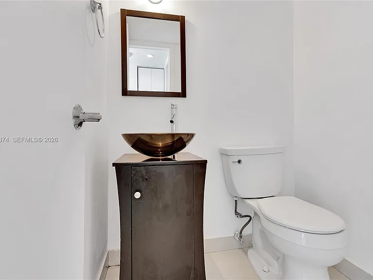 100 Bayview Dr #1002 — Photo 16