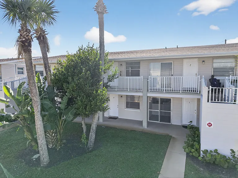 2417 N Oleander Ave #5 — Photo 15