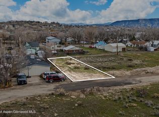 988 Stillwell Ave, Rifle, CO 81650