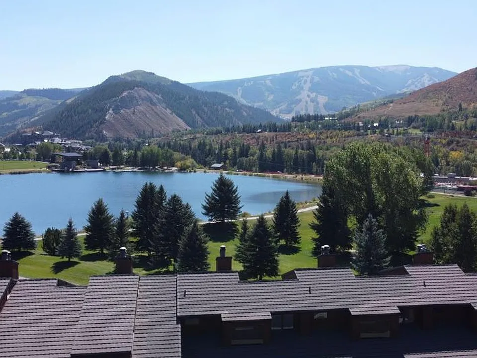 760 W Beaver Creek Blvd #211