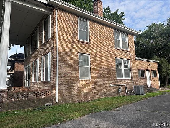 2nd image of 114 W North St