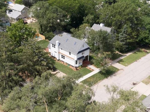 108 N Barker St, New Buffalo, MI 49117