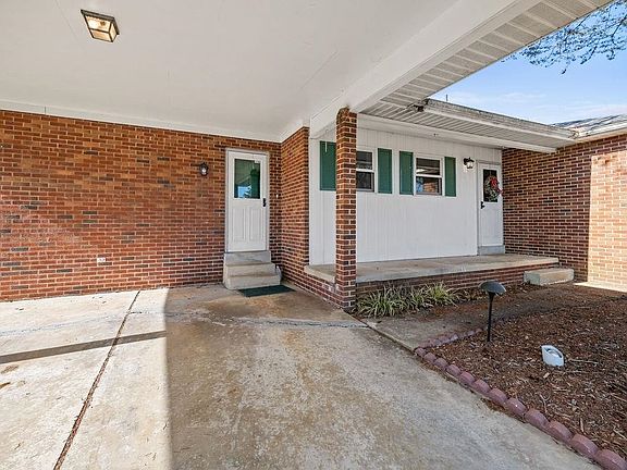 4th image of 17 White Rock Dr
