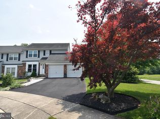 27 Green Meadow Ct, Newark, DE 19711