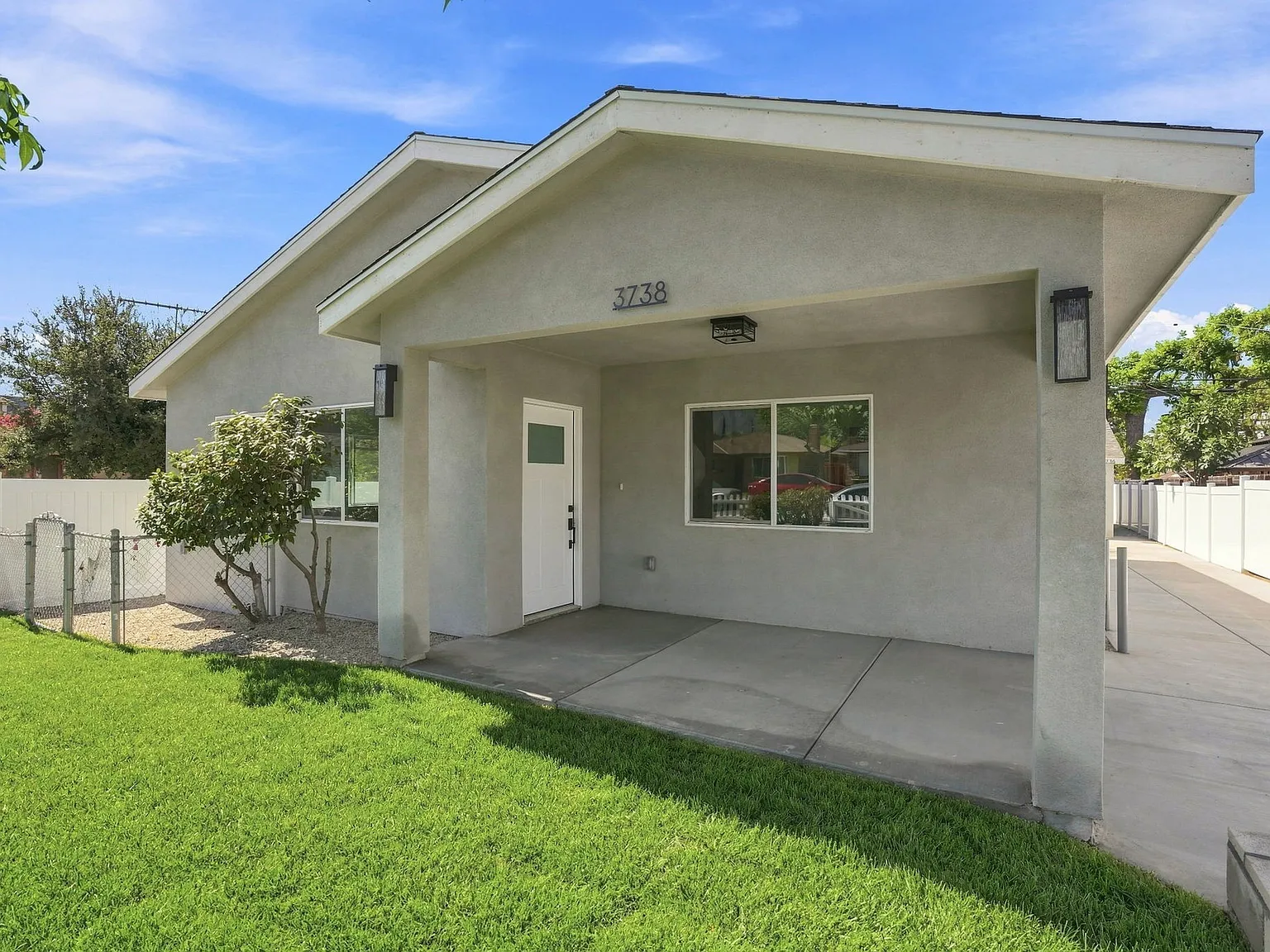 3 bed, 1468 sqft, $4,400 — Photo 3