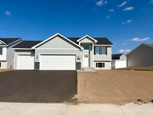 1316 Woods Rd NE, Isanti, MN 55040