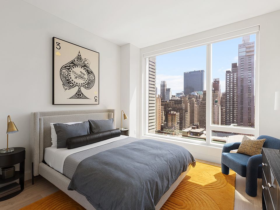 1st image of 312 W 43rd St #22E
