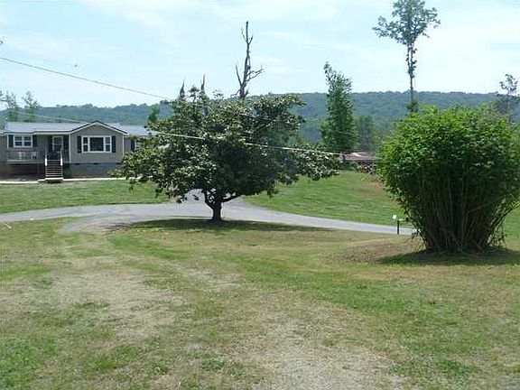 3rd image of 69 Elliot Ln