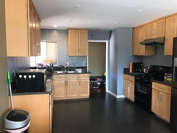 2nd image of 2710 Ablano Ave