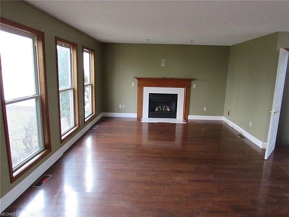 5th image of 7083 Oak Tree Dr