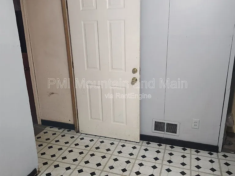 16 Belvedere Rd — Photo 21
