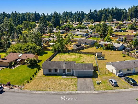 2nd image of 1143 Rockcress Drive SE