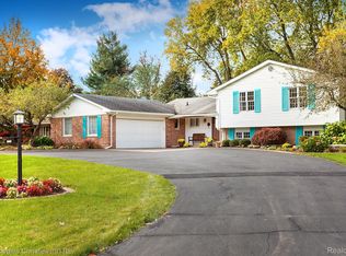 3505 Middlebury Ln, Bloomfield Hills, MI 48301