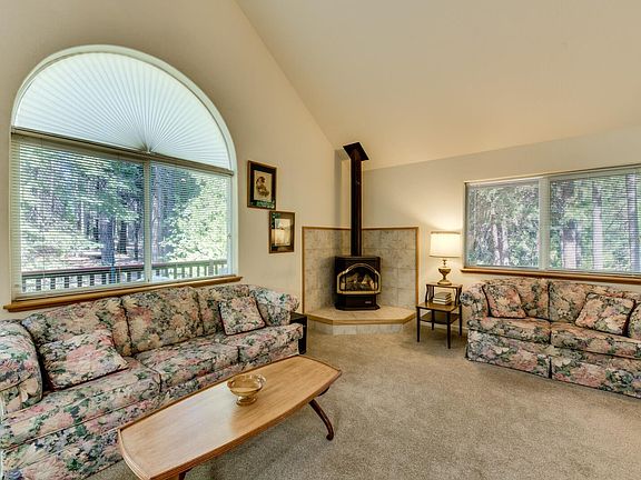 5th image of 50 Meadowview Ct