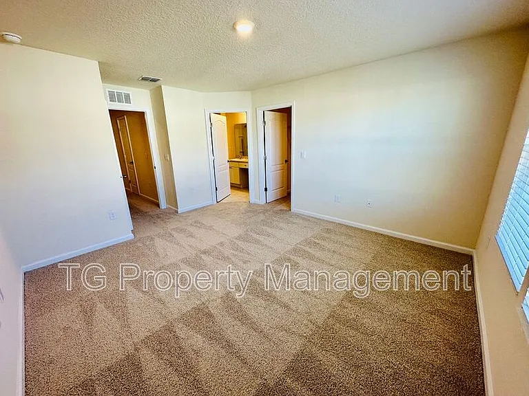 70 Oarsman Crossing Dr — Photo 7