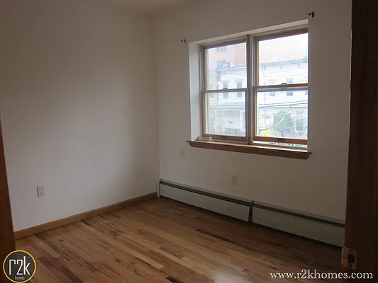 Rented by Realty 2000 Corp | media 22