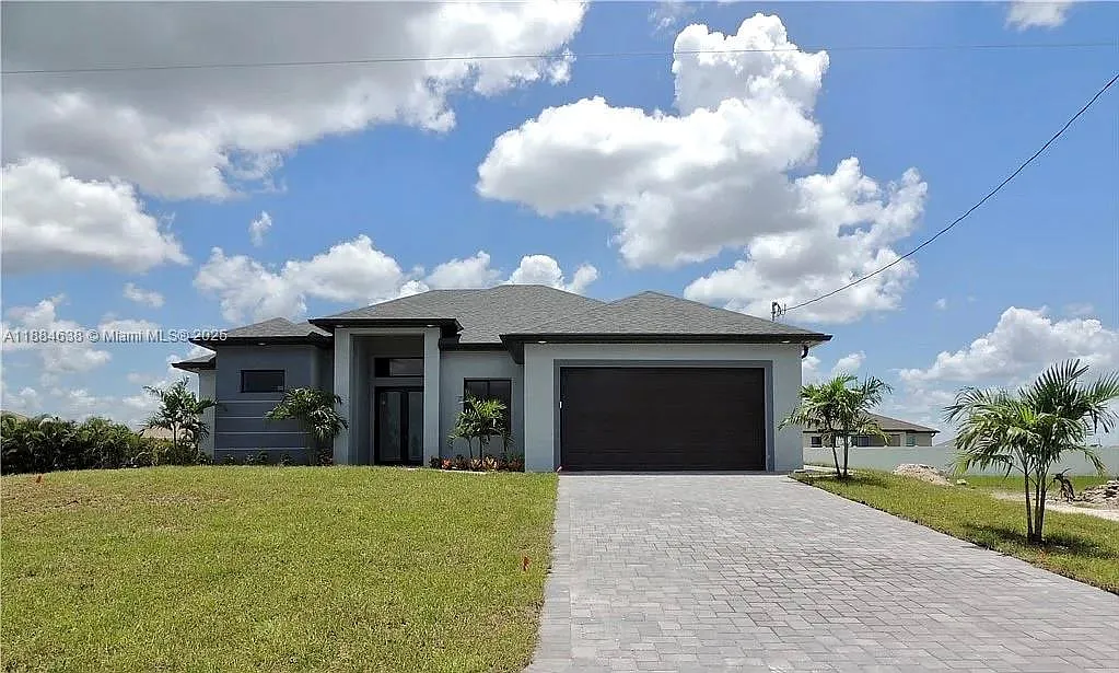4 bed, 2.5 bath, 1735 sqft, $3,050 — Photo 1
