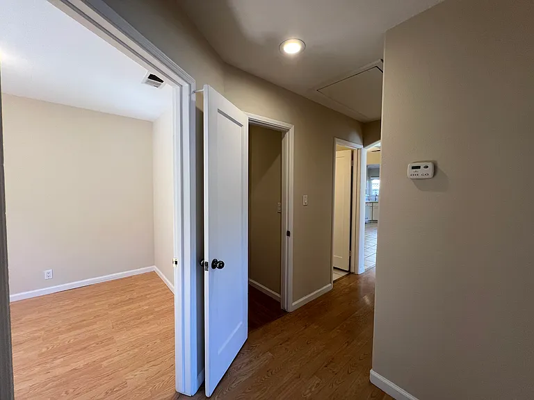 273 Staples Ave — Photo 9