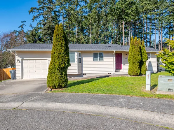 1518 NW 9th Pl, Oak Harbor, WA 98277