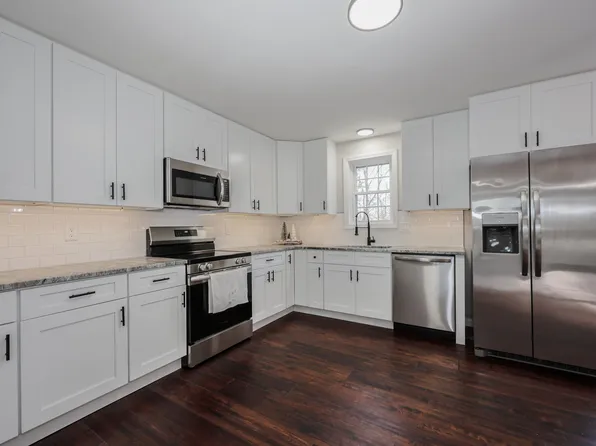 42 Fairview Drive, Pittsfield, NH 03263
