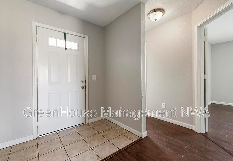 520 Dewberry Ln — Photo 20