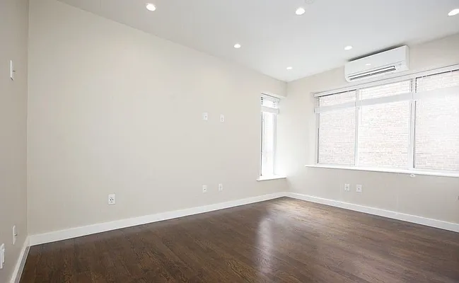 Rented by REAL New York | media 23