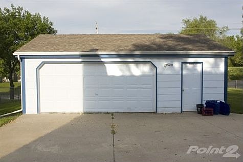 Oversized 24x28 garage